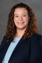 headshot of laura baxter